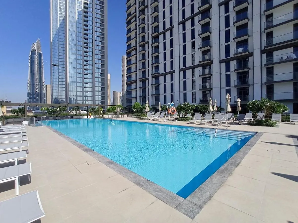 Modern 1-Bedroom Apartment With Leisure Deck At Burj Crown Dubaï