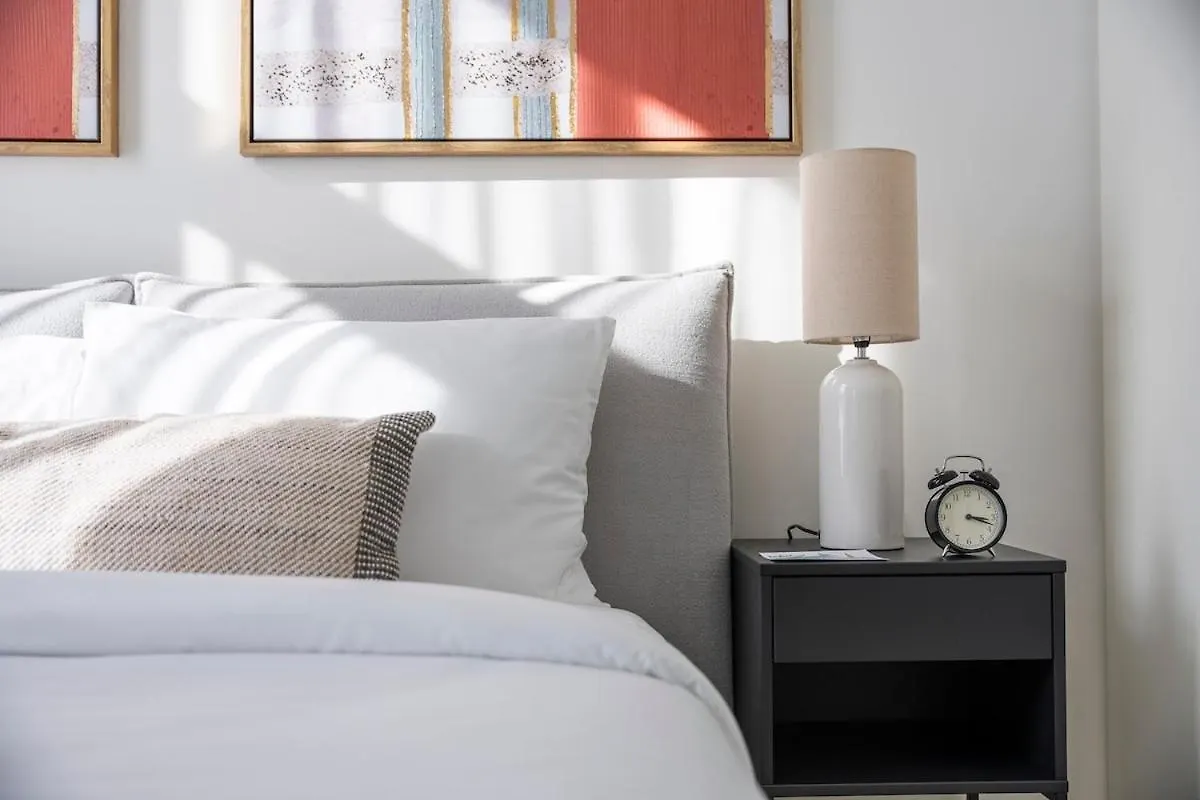 Modern 1-Bedroom Apartment With Leisure Deck At Burj Crown Dubaï