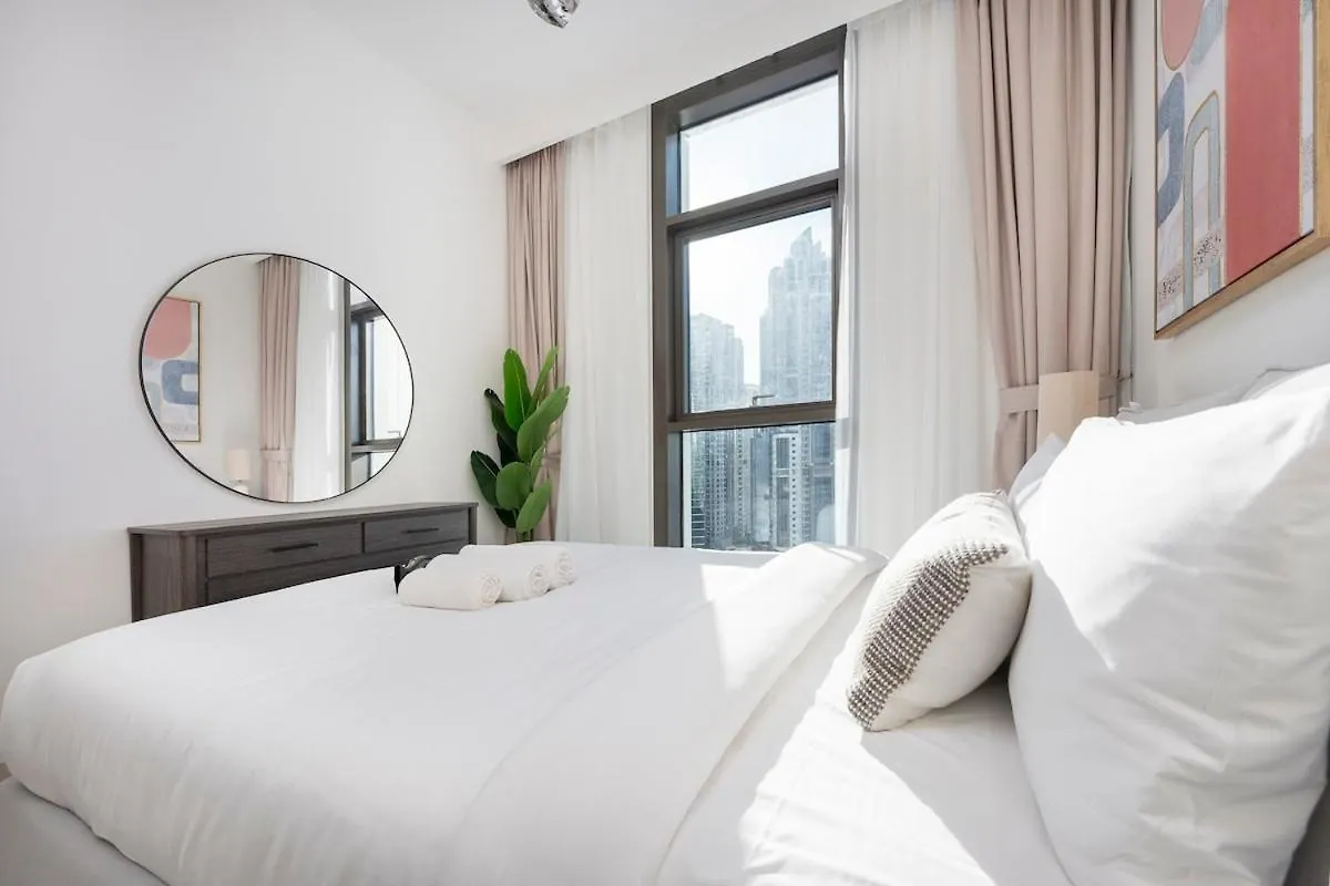 Modern 1-Bedroom Apartment With Leisure Deck At Burj Crown Dubaï 0*,  Émirats arabes unis