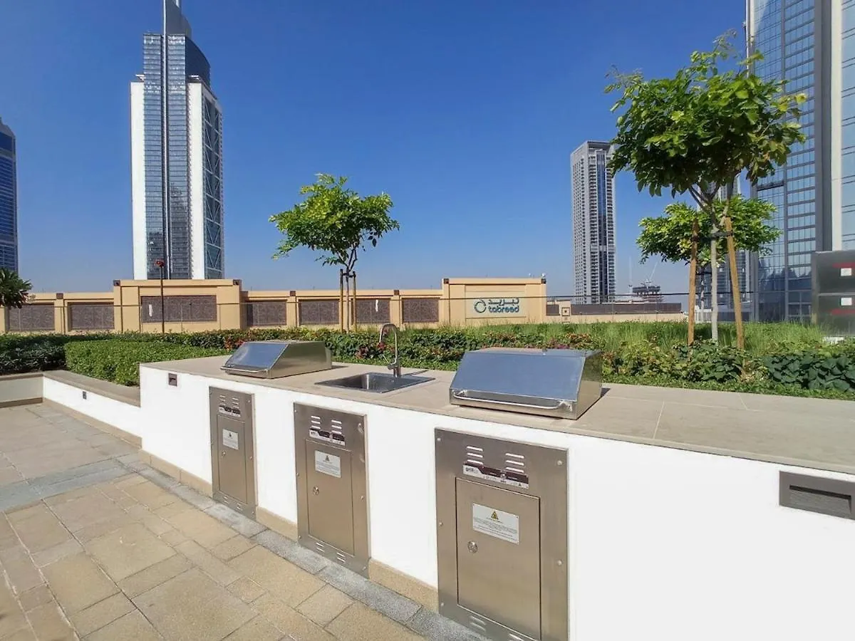 Modern 1-Bedroom Apartment With Leisure Deck At Burj Crown Dubaï Émirats arabes unis