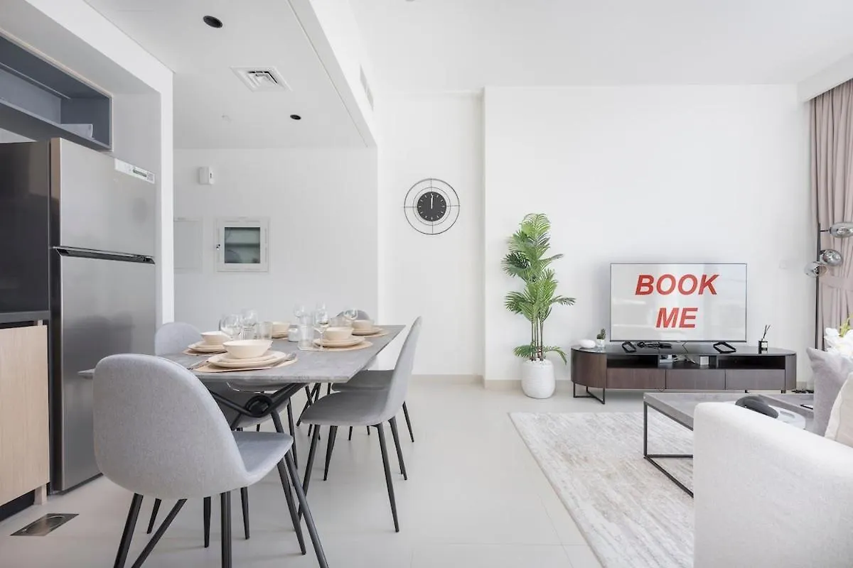Modern 1-Bedroom Apartment With Leisure Deck At Burj Crown Dubaï 0*,