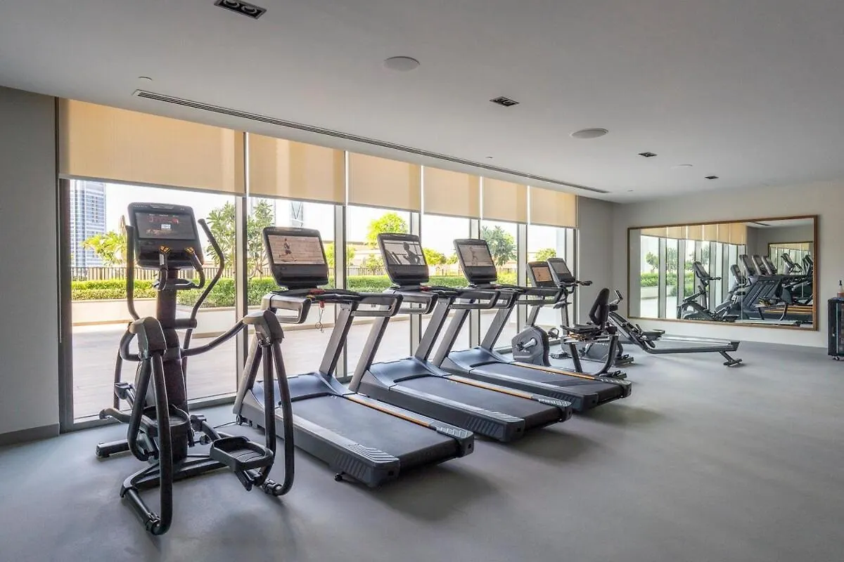 Modern 1-Bedroom Apartment With Leisure Deck At Burj Crown Dubai United Arab Emirates